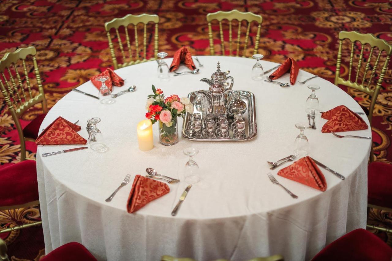 فندق موڤنبيك سيتي ستار جدة المظهر الخارجي الصورة A table set for afternoon tea