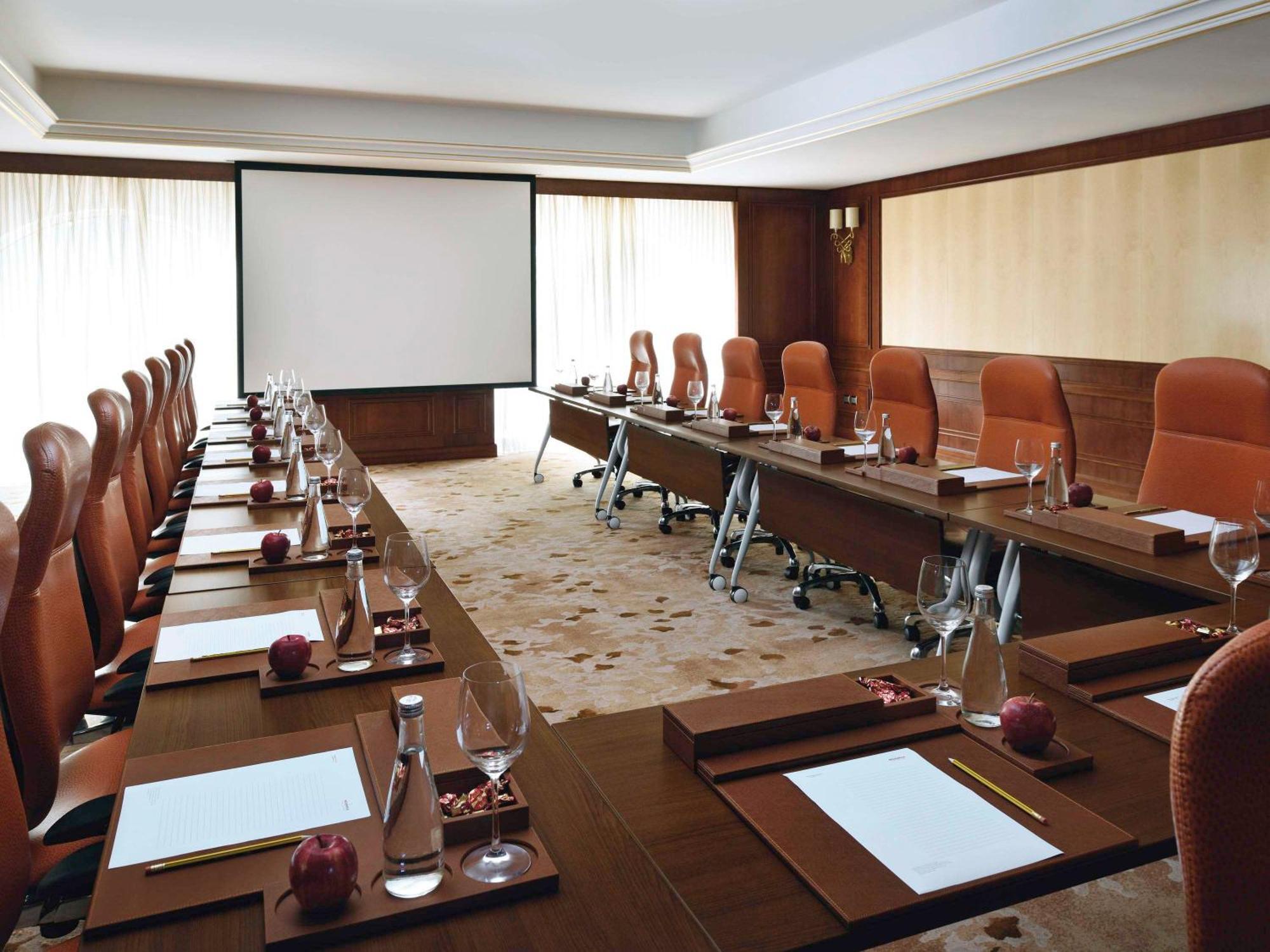 فندق موڤنبيك سيتي ستار جدة المظهر الخارجي الصورة A meeting room