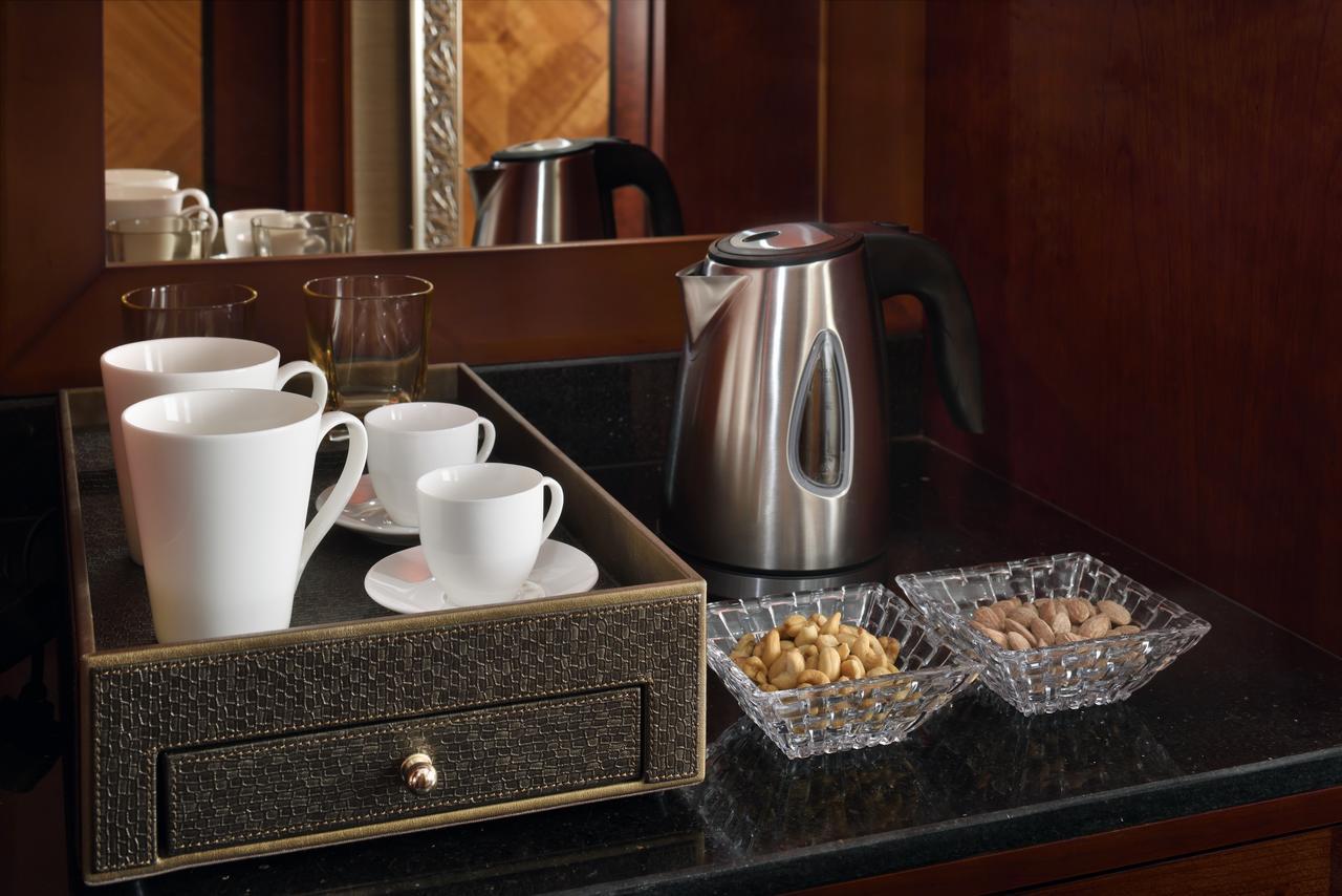 فندق موڤنبيك سيتي ستار جدة المظهر الخارجي الصورة A tea tray